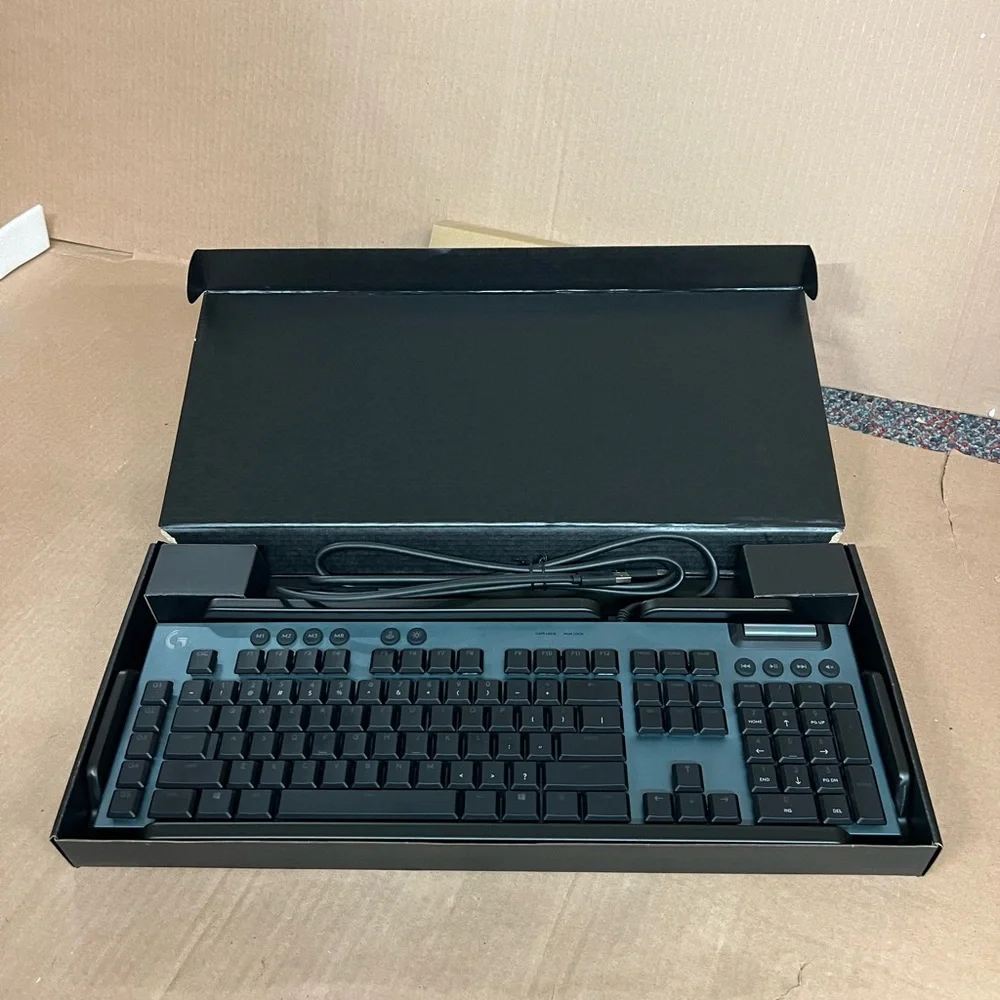NEW Logitech G815 LIGHTSYNC RGB Mechanical Gaming Keyboard